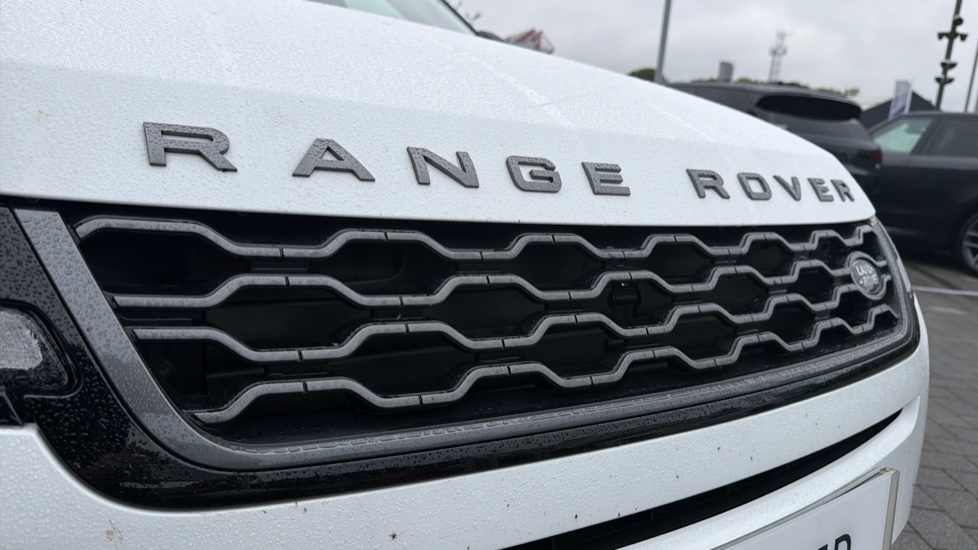Land Rover Range Rover Evoque 2.0 D200 R-Dynamic HSE 5dr Auto Diesel Hatchback - Image 37
