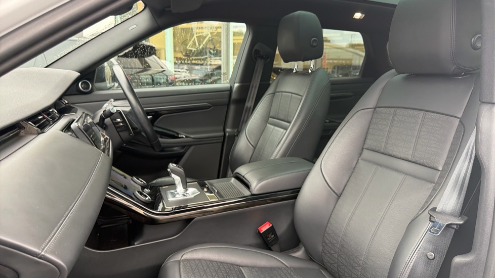 Land Rover Range Rover Evoque 2.0 D200 R-Dynamic HSE 5dr Auto Diesel Hatchback - Image 39