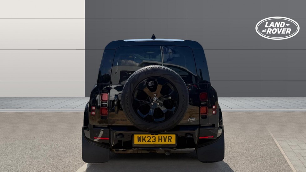 Land Rover Defender 3.0 D300 X-Dynamic HSE 110 5dr Auto Diesel Estate - Image 6