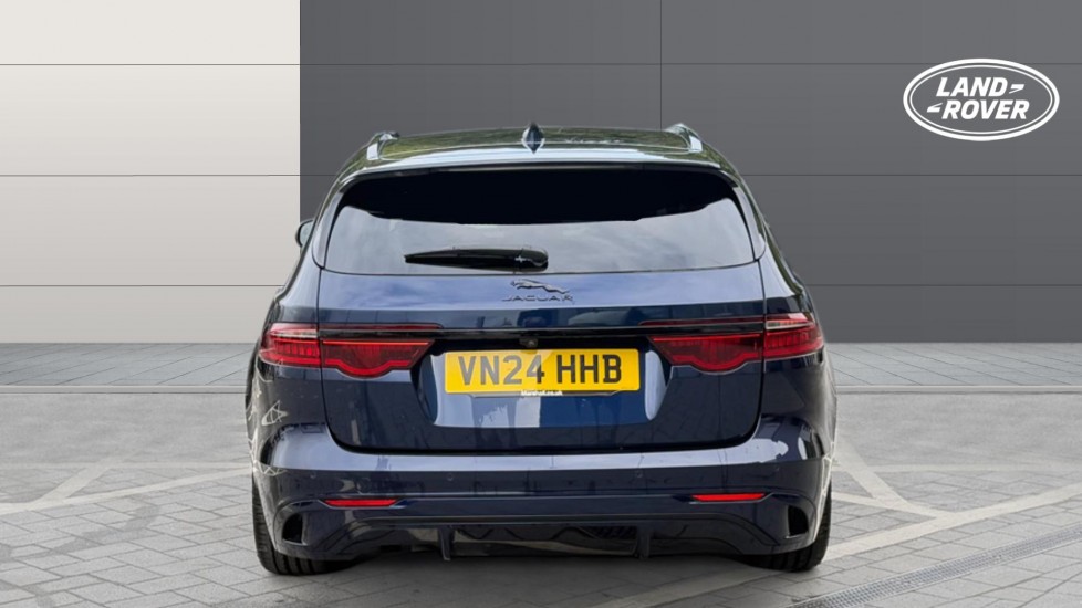 Jaguar XF 2.0 D200 R-Dynamic SE Black 5dr Auto Diesel Estate - Image 6