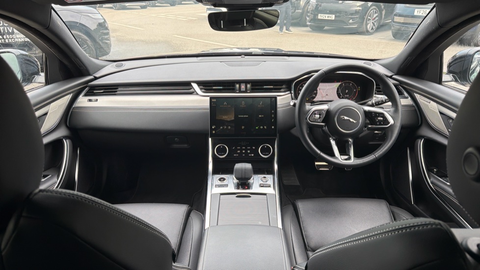 Jaguar XF 2.0 D200 R-Dynamic SE Black 5dr Auto Diesel Estate - Image 9