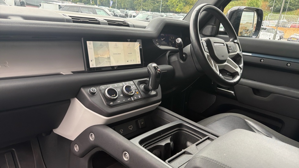 Land Rover Defender 2.0 P300 S 110 5dr Auto Petrol Estate - Image 21