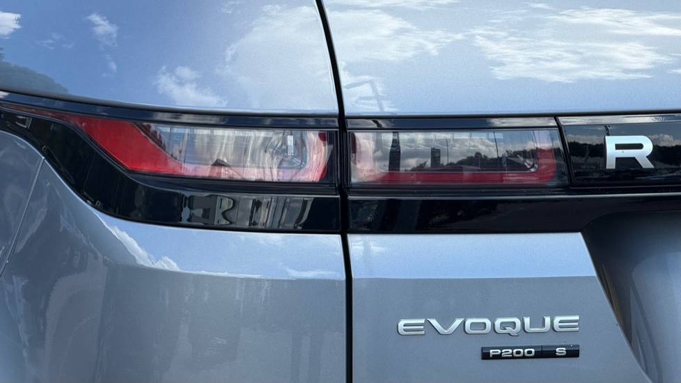 Land Rover Range Rover Evoque 2.0 P200 S 5dr Auto Petrol Hatchback - Image 19