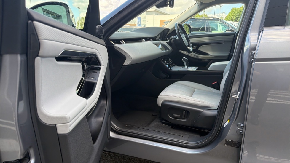 Land Rover Range Rover Evoque 2.0 P200 S 5dr Auto Petrol Hatchback - Image 29