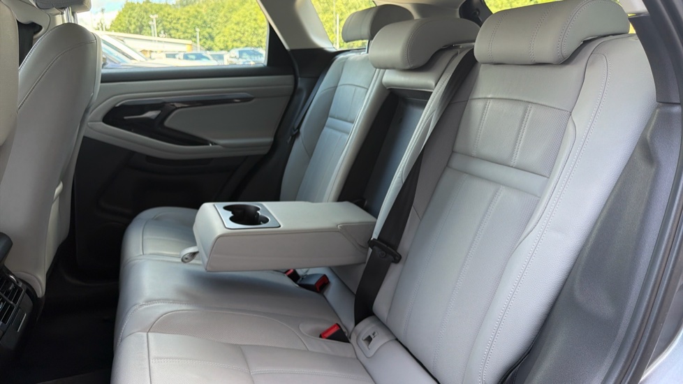 Land Rover Range Rover Evoque 2.0 P200 S 5dr Auto Petrol Hatchback - Image 30