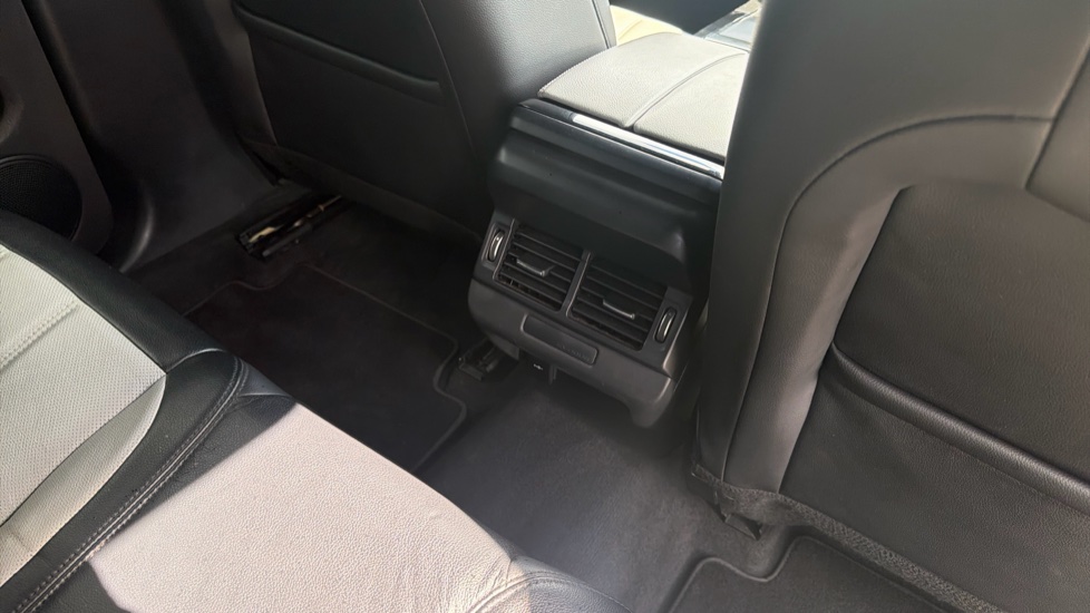 Land Rover Range Rover Evoque 2.0 D200 R-Dynamic S 5dr Auto Diesel Hatchback - Image 18