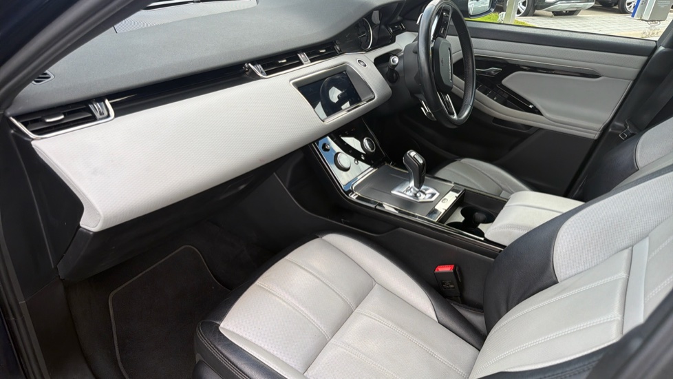 Land Rover Range Rover Evoque 2.0 D200 R-Dynamic S 5dr Auto Diesel Hatchback - Image 37