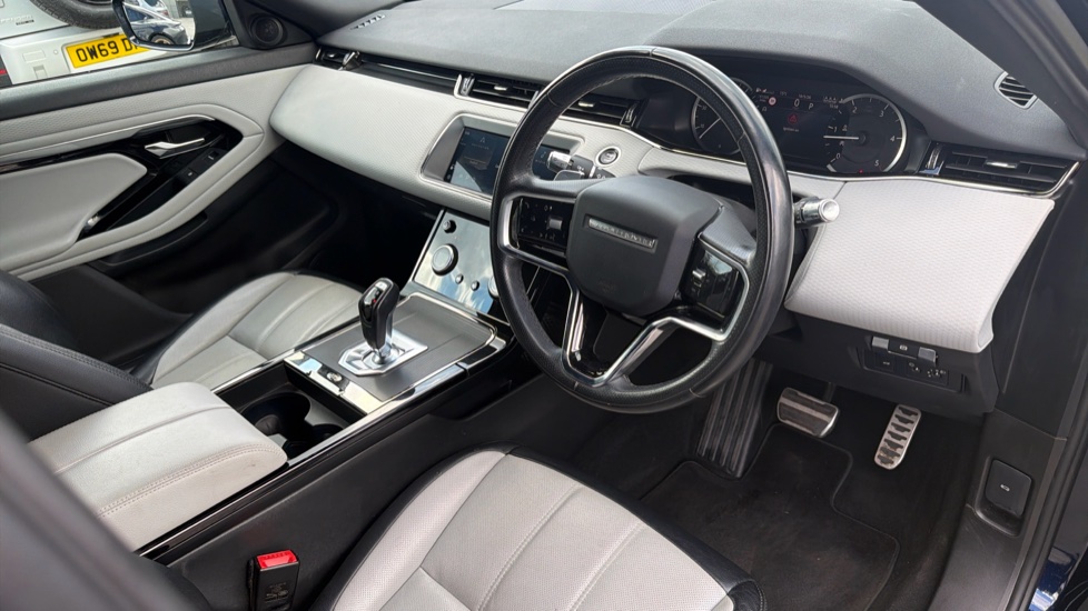 Land Rover Range Rover Evoque 2.0 D200 R-Dynamic S 5dr Auto Diesel Hatchback - Image 42