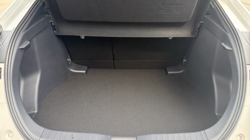 Toyota C-HR 1.8 Hybrid Design 5dr CVT Hybrid Hatchback - Image 10