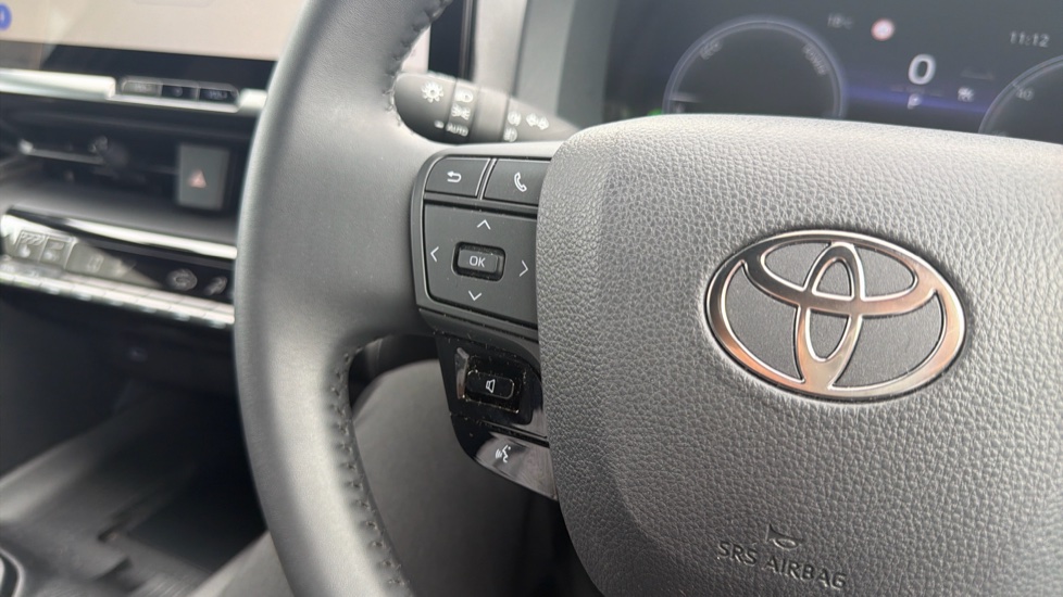 Toyota C-HR 1.8 Hybrid Design 5dr CVT Hybrid Hatchback - Image 25
