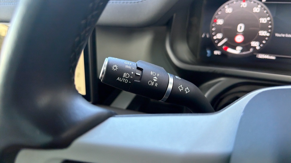 Land Rover Defender 3.0 D250 XS Edition 110 5dr Auto Diesel Estate - Image 31