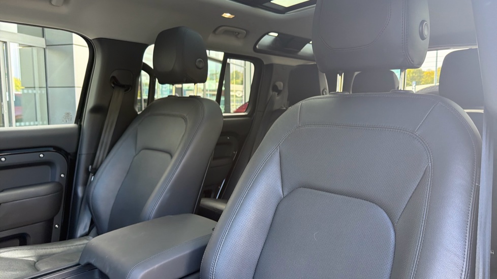 Land Rover Defender 3.0 D250 XS Edition 110 5dr Auto Diesel Estate - Image 40