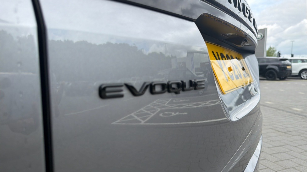 Land Rover Range Rover Evoque 2.0 D200 Autobiography 5dr Auto [Revised] Diesel Hatchback - Image 36