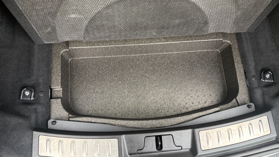 Land Rover Range Rover Evoque 2.0 D200 Autobiography 5dr Auto [Revised] Diesel Hatchback - Image 37
