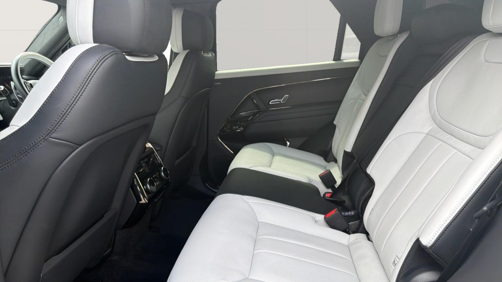 Land Rover Range Rover Sport 3.0 D350 Autobiography 5dr Auto Diesel Estate - Image 4