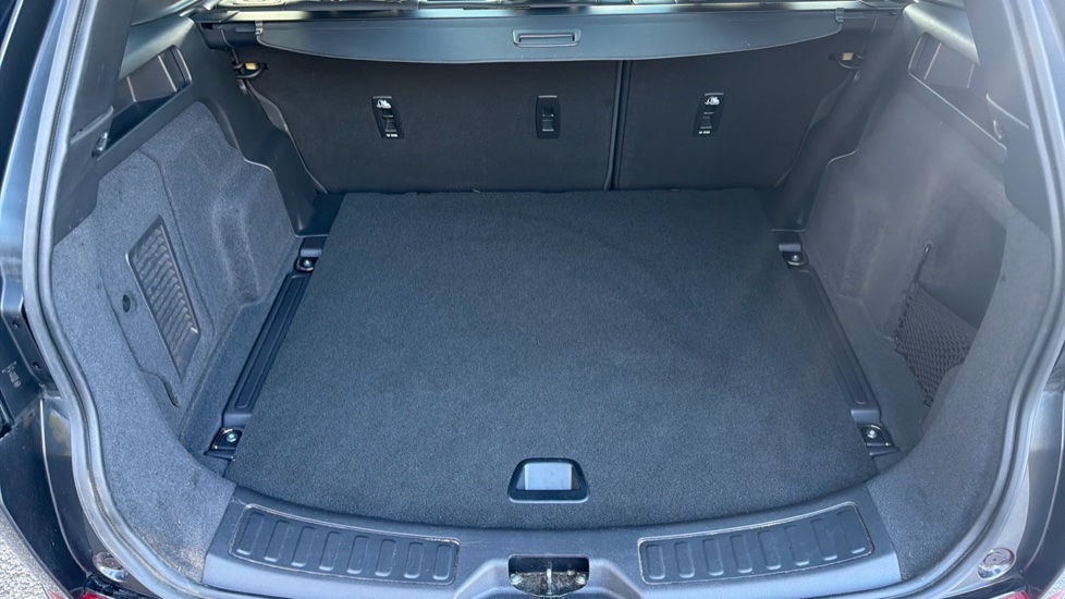 Land Rover Discovery Sport 2.0 D200 Dynamic SE 5dr Auto [5 Seat] Diesel Station Wagon - Image 10