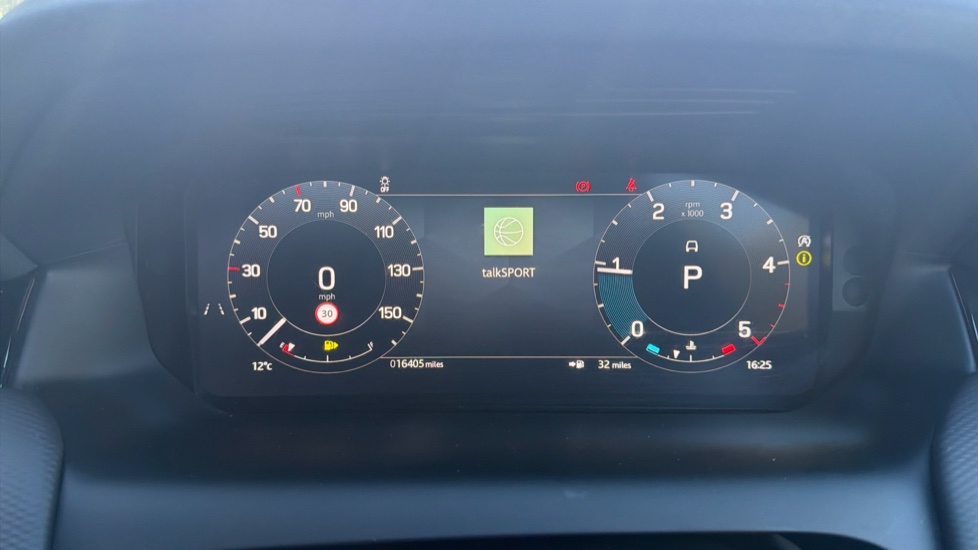 Land Rover Discovery Sport 2.0 D200 Dynamic SE 5dr Auto [5 Seat] Diesel Station Wagon - Image 16