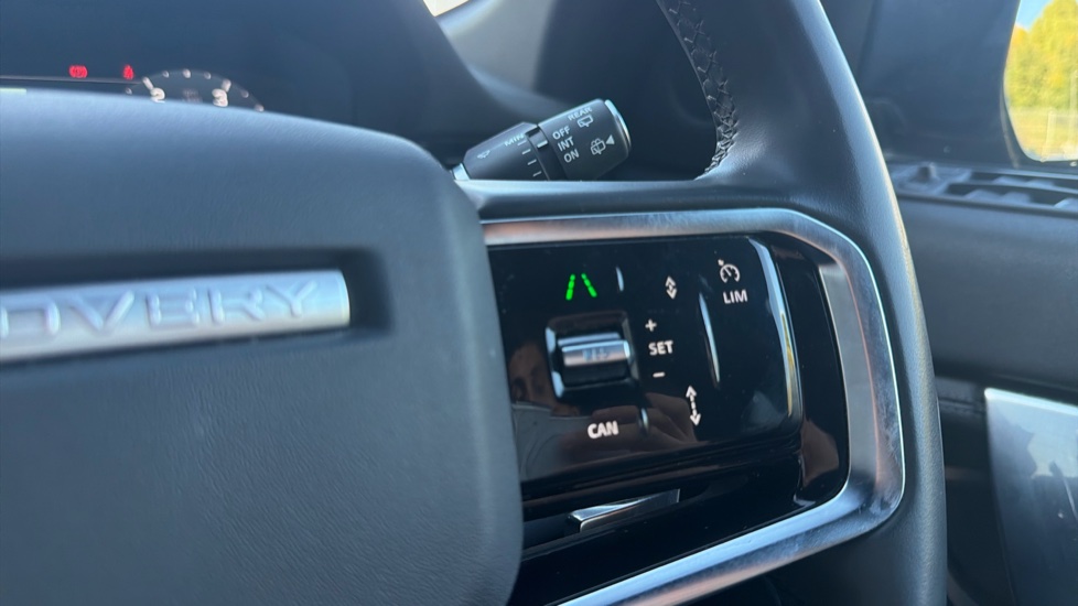Land Rover Discovery Sport 2.0 D200 Dynamic SE 5dr Auto [5 Seat] Diesel Station Wagon - Image 21