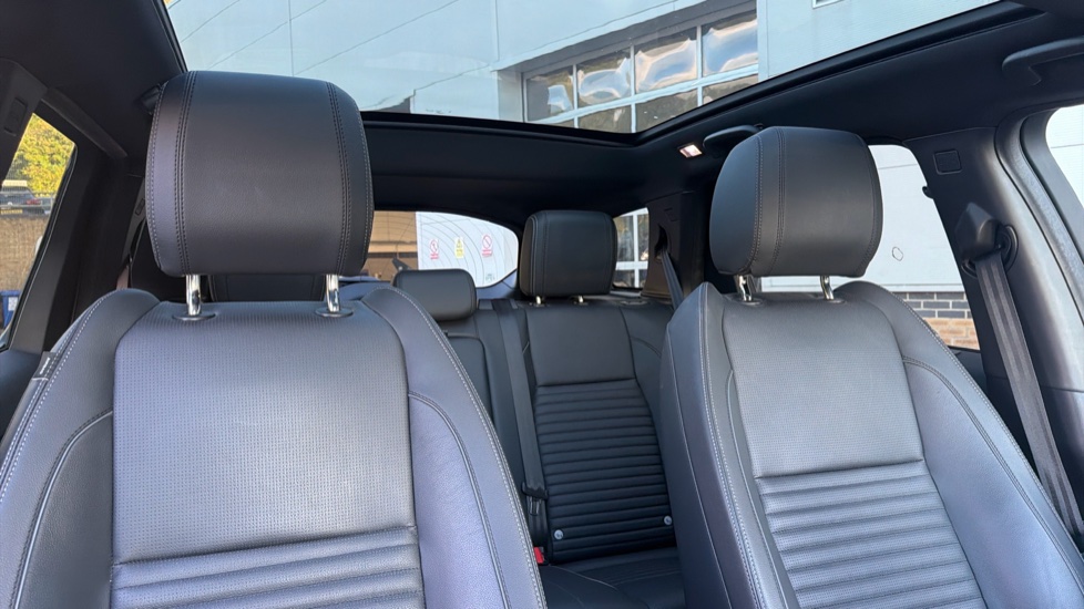 Land Rover Discovery Sport 2.0 D200 Dynamic SE 5dr Auto [5 Seat] Diesel Station Wagon - Image 33