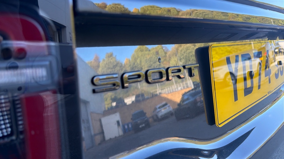 Land Rover Discovery Sport 2.0 D200 Dynamic SE 5dr Auto [5 Seat] Diesel Station Wagon - Image 38
