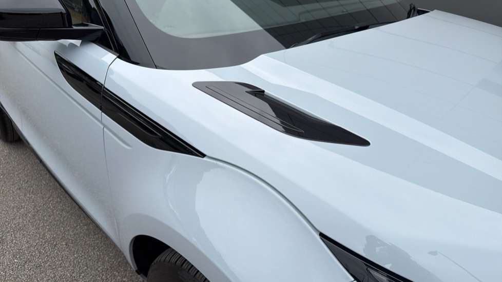 Land Rover Range Rover Evoque 2.0 D200 Dynamic SE 5dr Auto Diesel Hatchback - Image 21