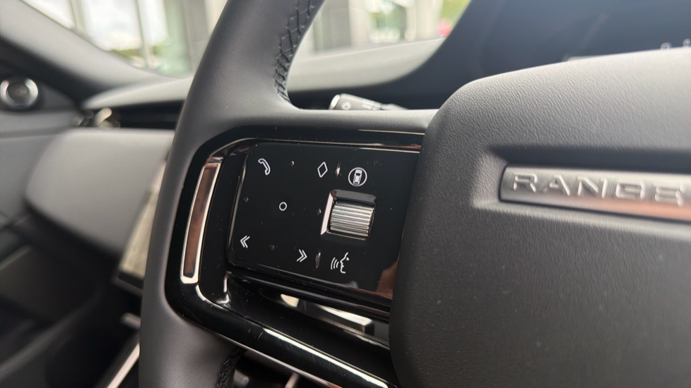 Land Rover Range Rover Evoque 2.0 D200 Dynamic SE 5dr Auto Diesel Hatchback - Image 28