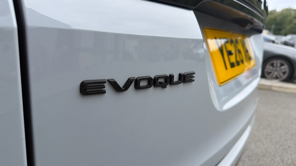 Land Rover Range Rover Evoque 2.0 D200 Dynamic SE 5dr Auto Diesel Hatchback - Image 37