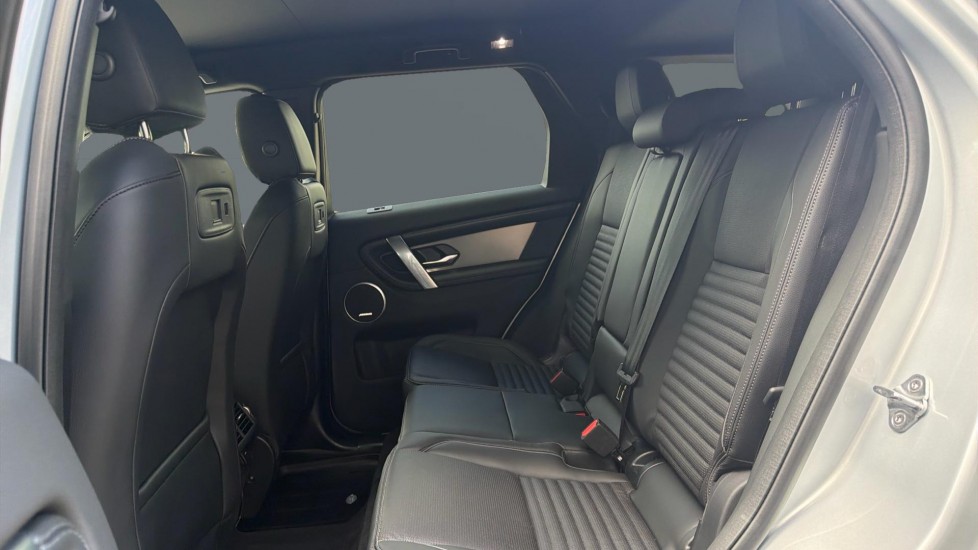 Land Rover Discovery Sport 1.5 P270e Landmark 5dr Auto [5 Seat] Station Wagon - Image 4