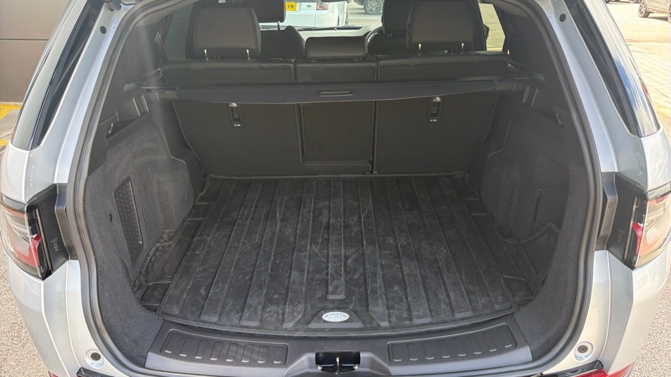 Land Rover Discovery Sport 1.5 P270e Landmark 5dr Auto [5 Seat] Station Wagon - Image 10