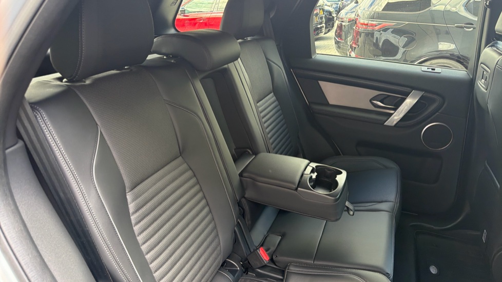 Land Rover Discovery Sport 1.5 P270e Landmark 5dr Auto [5 Seat] Station Wagon - Image 22