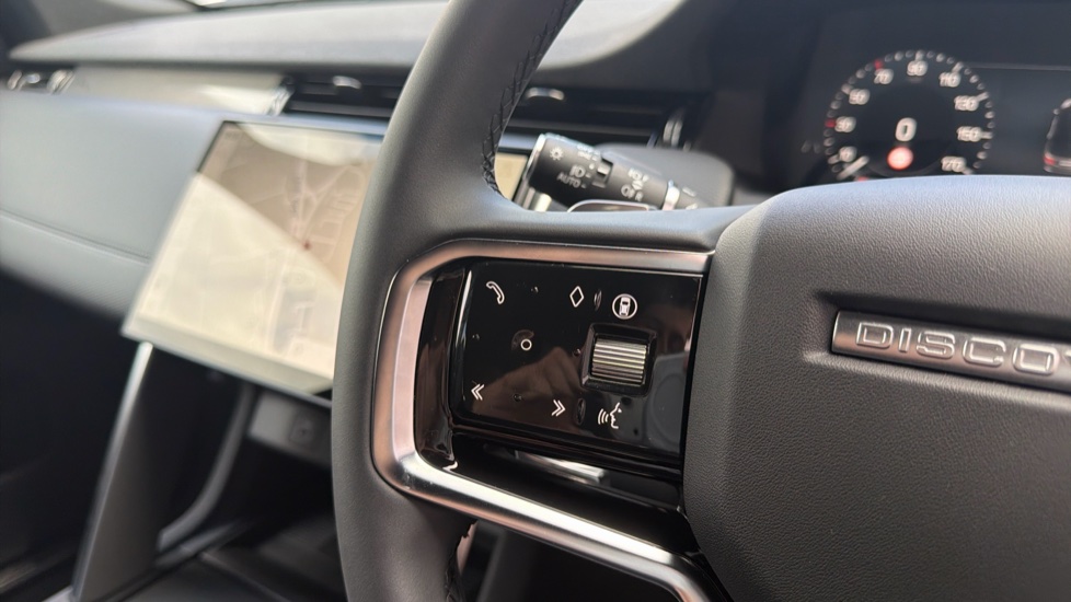 Land Rover Discovery Sport 1.5 P270e Landmark 5dr Auto [5 Seat] Station Wagon - Image 27