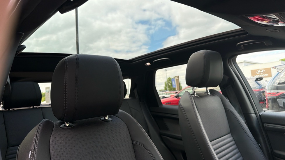 Land Rover Discovery Sport 1.5 P270e Landmark 5dr Auto [5 Seat] Station Wagon - Image 41