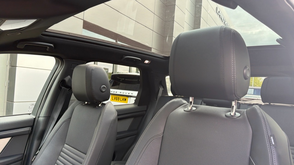 Land Rover Discovery Sport 1.5 P270e Landmark 5dr Auto [5 Seat] Station Wagon - Image 45