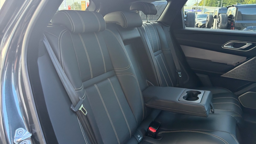 Land Rover Range Rover Velar 2.0 P400e R-Dynamic HSE 5dr Auto Estate - Image 20