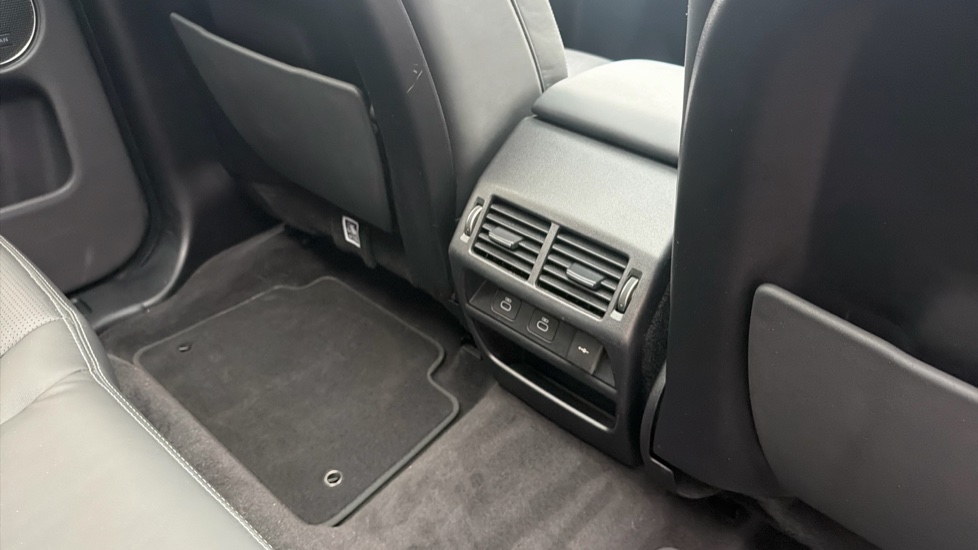 Land Rover Discovery Sport 2.0 D200 Dynamic HSE 5dr Auto [5 Seat] Diesel Station Wagon - Image 18