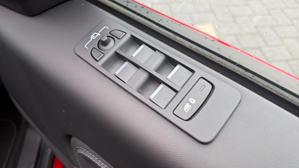 Land Rover Discovery Sport 2.0 D200 Dynamic HSE 5dr Auto [5 Seat] Diesel Station Wagon - Image 22