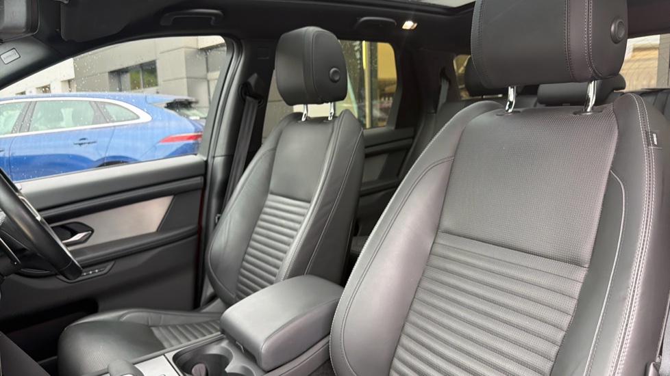 Land Rover Discovery Sport 2.0 D200 Dynamic HSE 5dr Auto [5 Seat] Diesel Station Wagon - Image 43