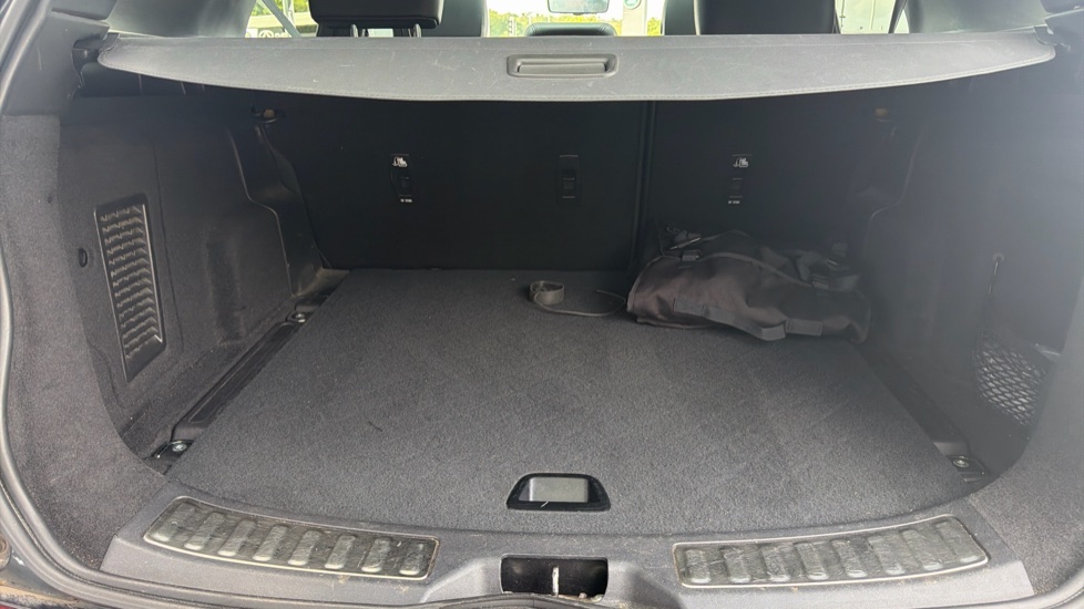 Land Rover Discovery Sport 1.5 P300e Urban Edition 5dr Auto [5 Seat] Station Wagon - Image 10