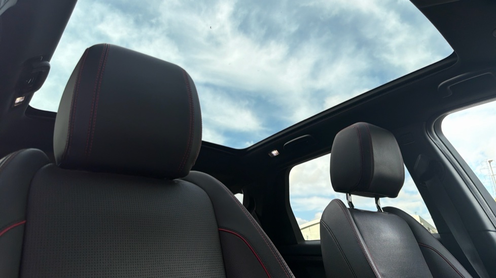 Land Rover Discovery Sport 1.5 P300e Urban Edition 5dr Auto [5 Seat] Station Wagon - Image 27