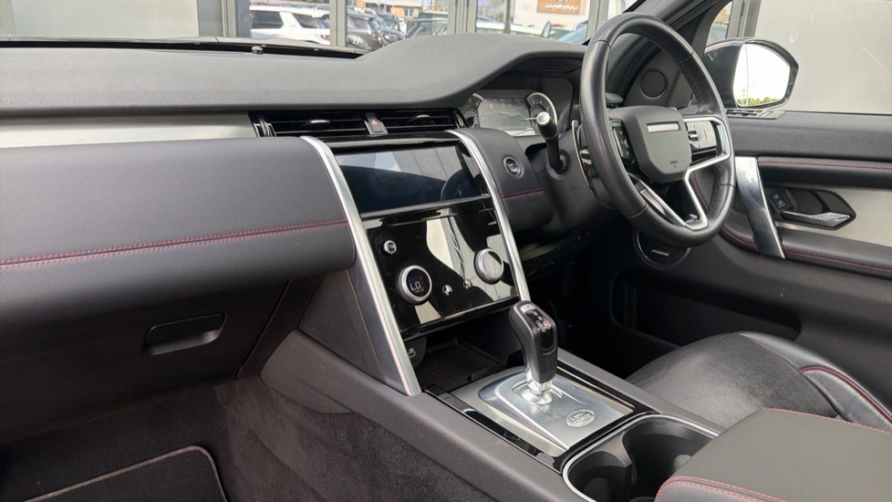 Land Rover Discovery Sport 1.5 P300e Urban Edition 5dr Auto [5 Seat] Station Wagon - Image 38