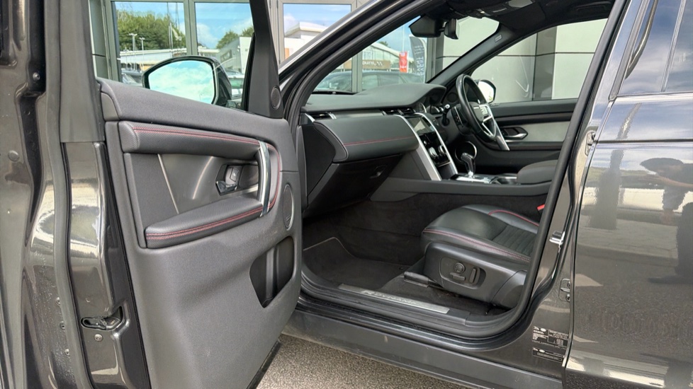 Land Rover Discovery Sport 1.5 P300e Urban Edition 5dr Auto [5 Seat] Station Wagon - Image 40