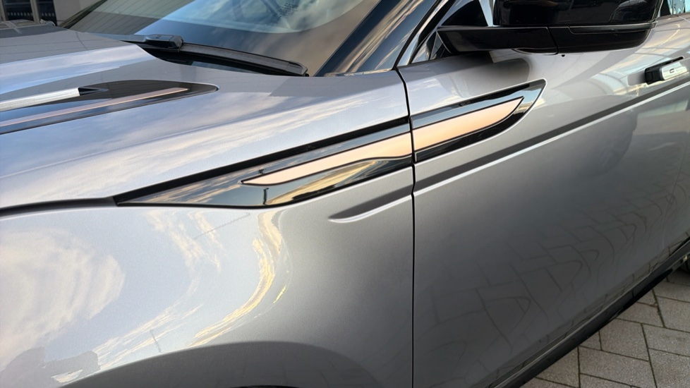 Land Rover Range Rover Evoque 2.0 D200 Dynamic HSE 5dr Auto Diesel Hatchback - Image 38