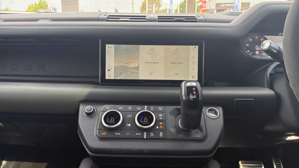 Land Rover Defender 5.0 P525 V8 Carpathian Edition 110 5dr Auto Petrol Estate - Image 14