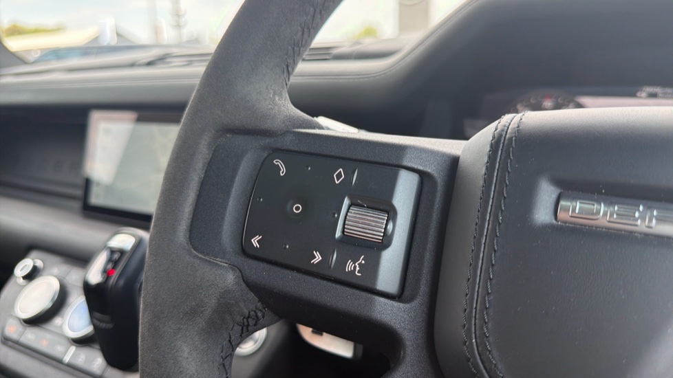 Land Rover Defender 5.0 P525 V8 Carpathian Edition 110 5dr Auto Petrol Estate - Image 25
