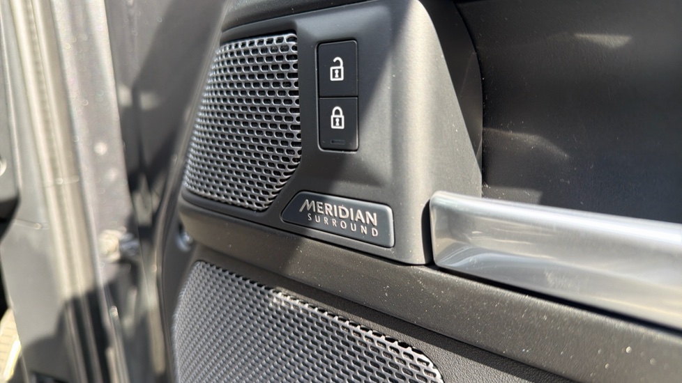 Land Rover Defender 5.0 P525 V8 Carpathian Edition 110 5dr Auto Petrol Estate - Image 33