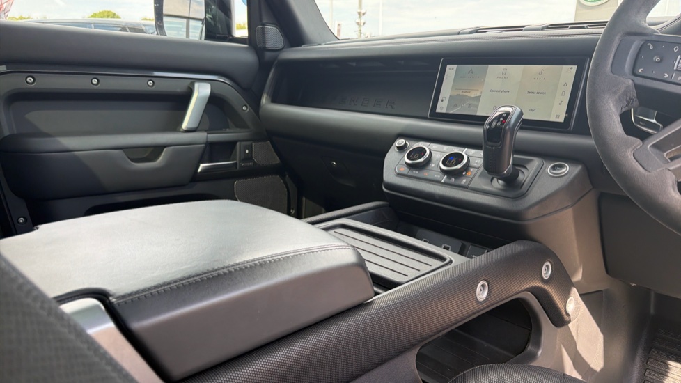 Land Rover Defender 5.0 P525 V8 Carpathian Edition 110 5dr Auto Petrol Estate - Image 34