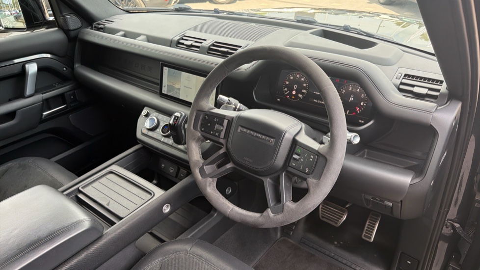 Land Rover Defender 5.0 P525 V8 Carpathian Edition 110 5dr Auto Petrol Estate - Image 35