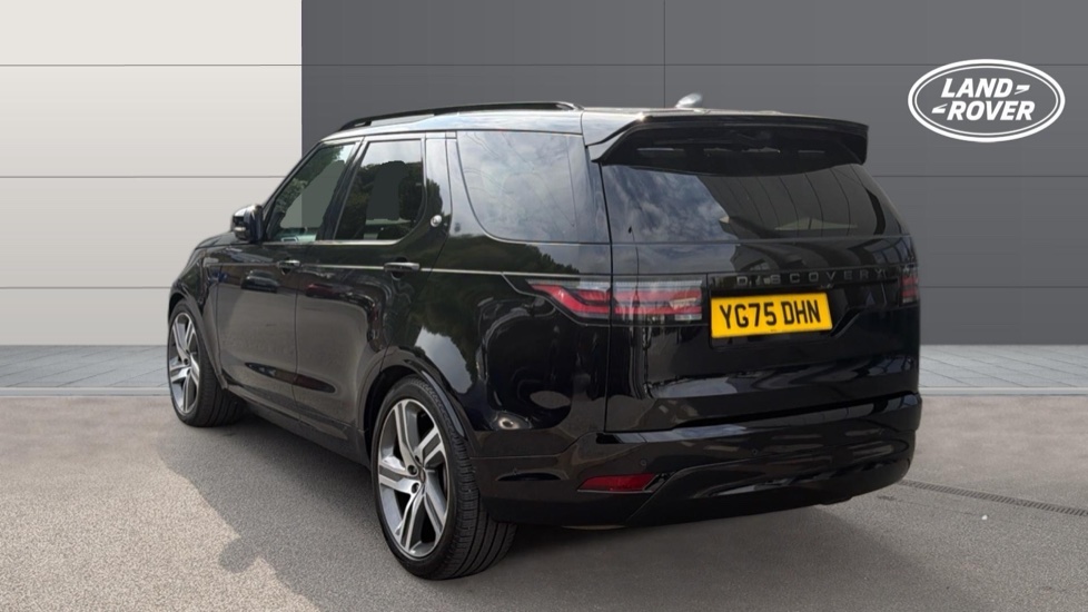 Land Rover Discovery 3.0 D350 Dynamic HSE 5dr Auto Diesel Station Wagon - Image 2