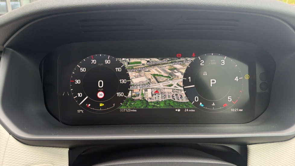 Land Rover Discovery 3.0 D350 Dynamic HSE 5dr Auto Diesel Station Wagon - Image 16