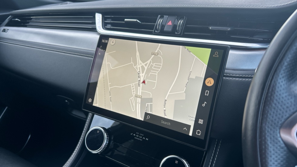 Jaguar F-Pace 2.0 D200 R-Dynamic S 5dr Auto AWD Diesel Estate - Image 11